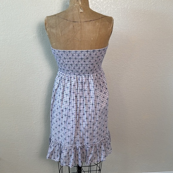 Delia*s Juniors Medium Bandeau Ruched Dress With Pockets‎ Ruffle Bottom Stretchy - Picture 3 of 6